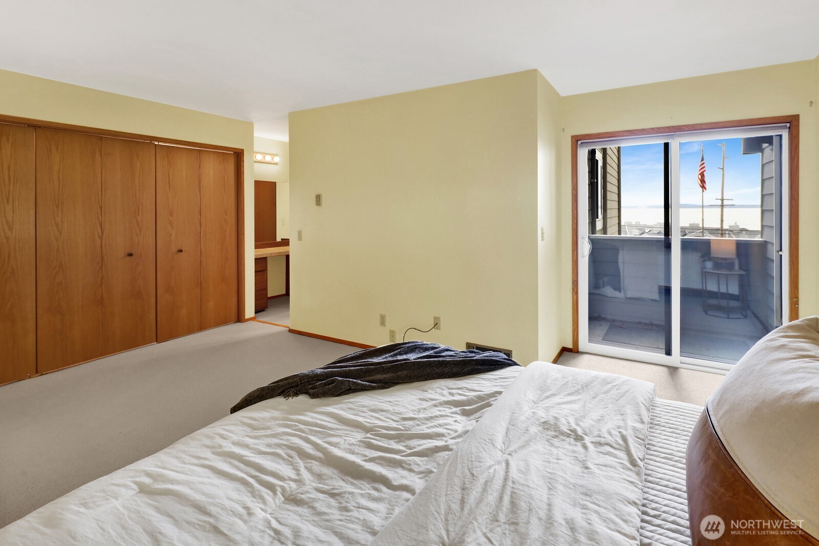 424 14th Street Ct #202, Bellingham, WA 98225