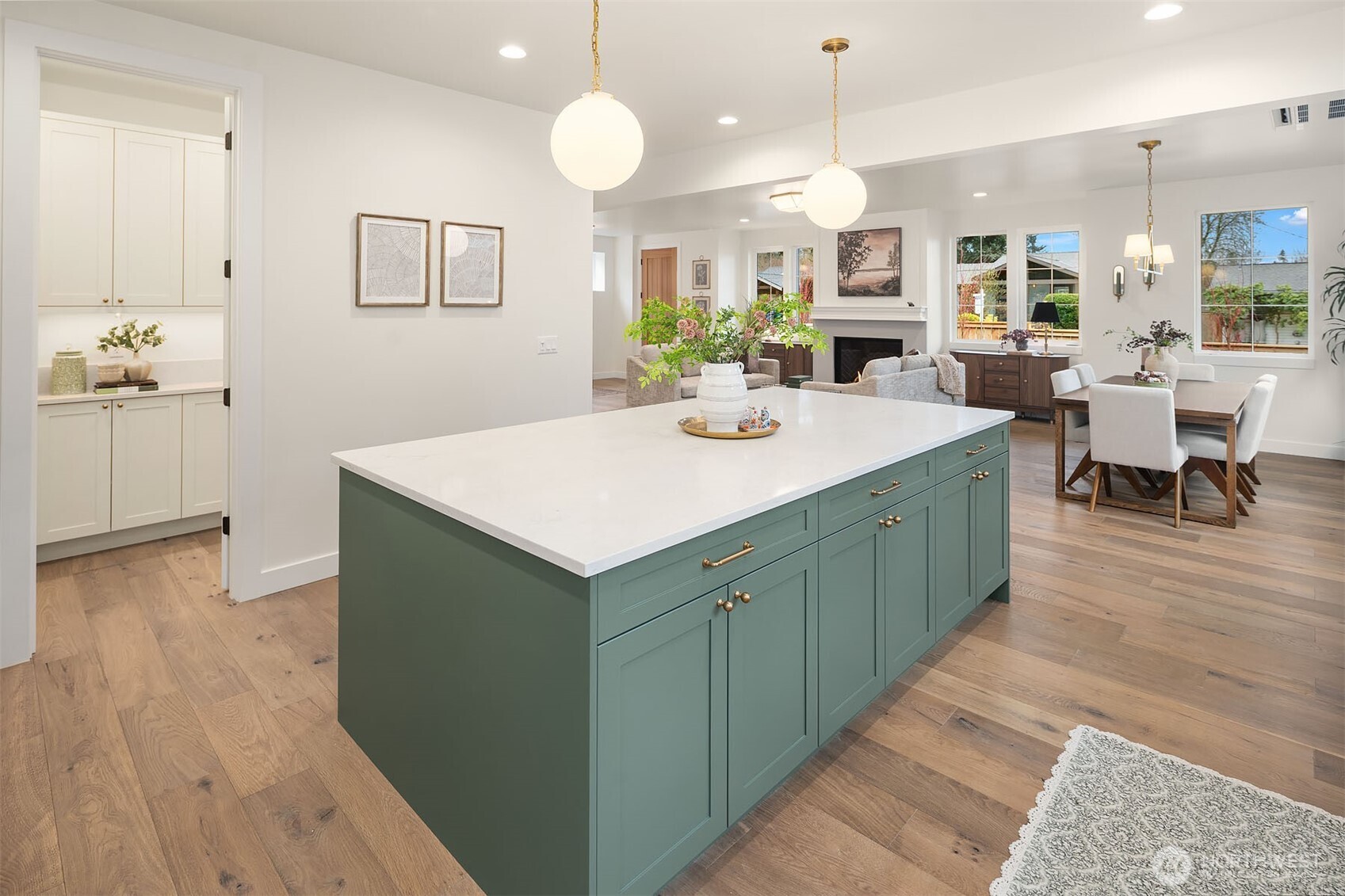 11416 NE 90th Street , Kirkland, WA 98033