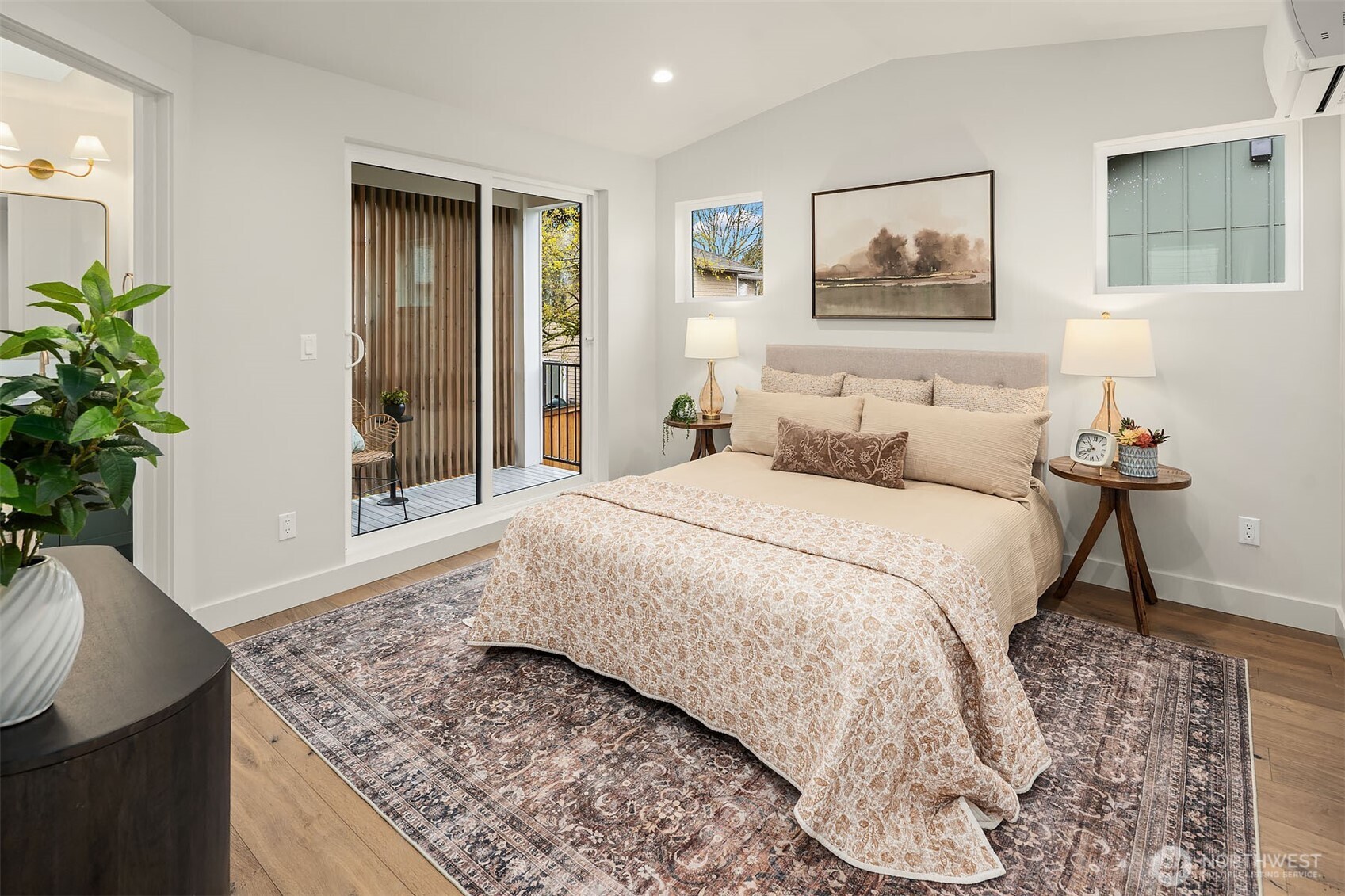 11418 NE 90th Street , Kirkland, WA 98033