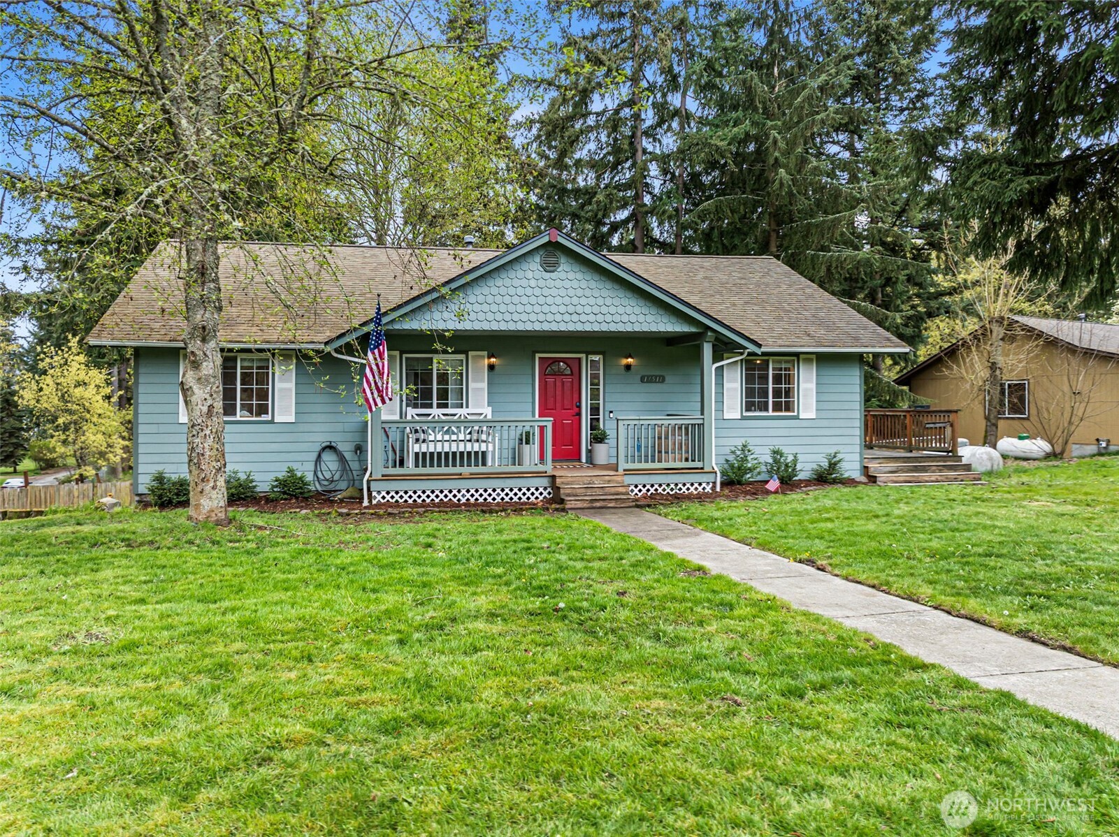 17511 Scenic Shores Court SE, Yelm, WA 98597
