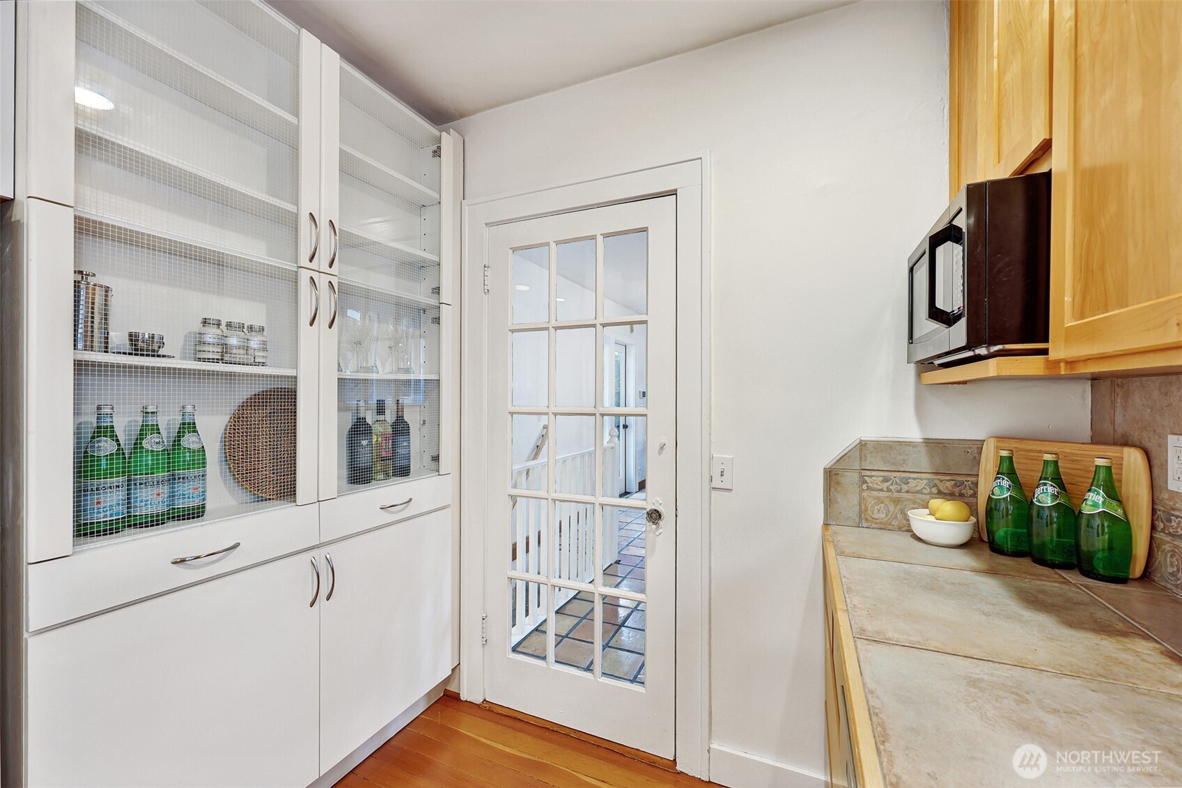 7049 Ravenna Avenue NE #B, Seattle, WA 98115