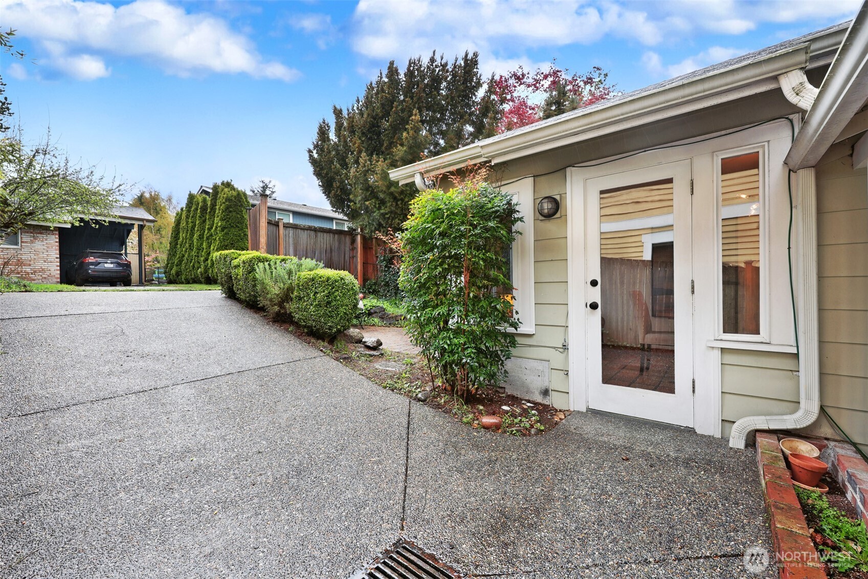 7049 Ravenna Avenue NE #B, Seattle, WA 98115