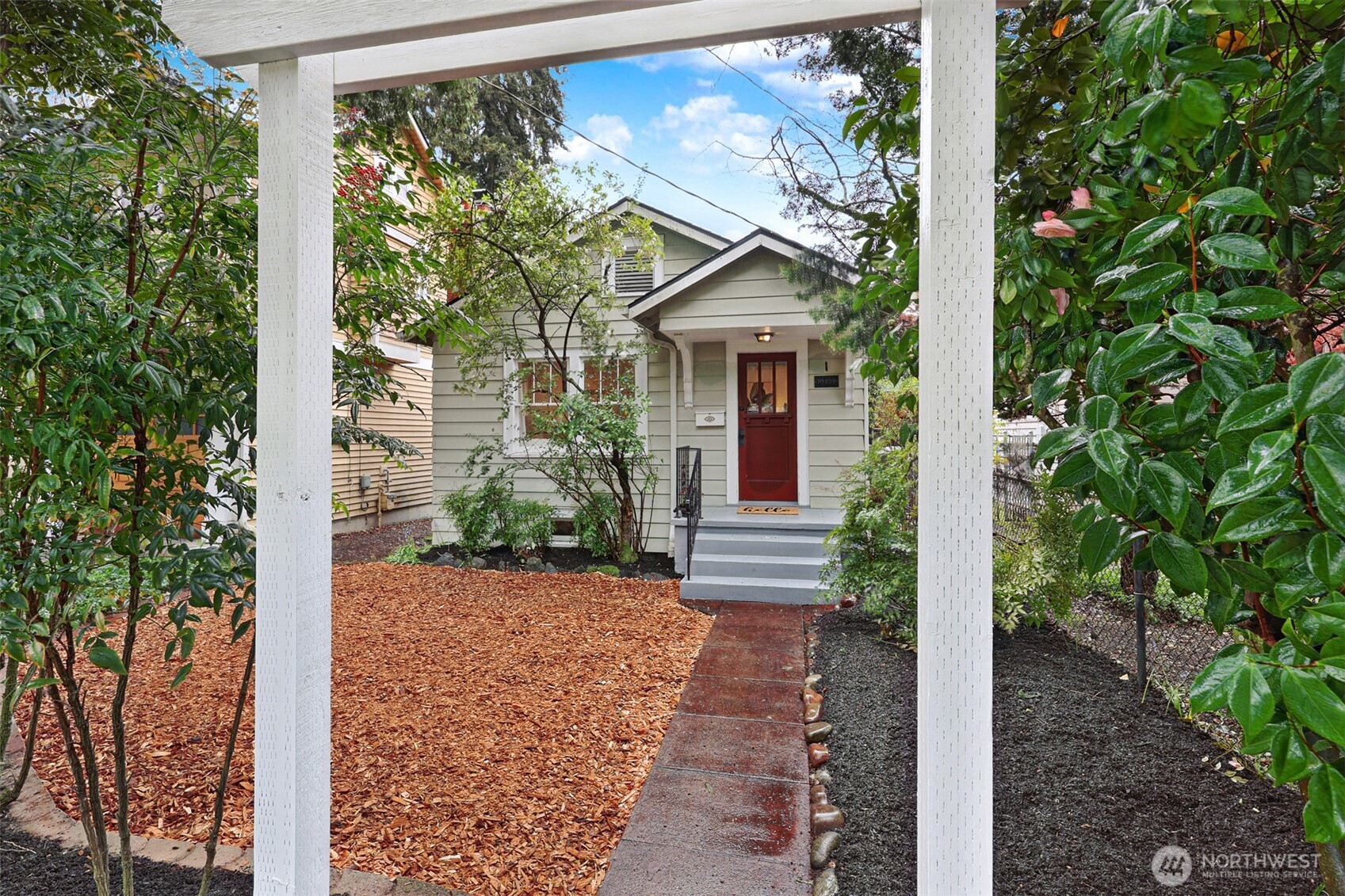 7049 Ravenna Avenue NE #B, Seattle, WA 98115