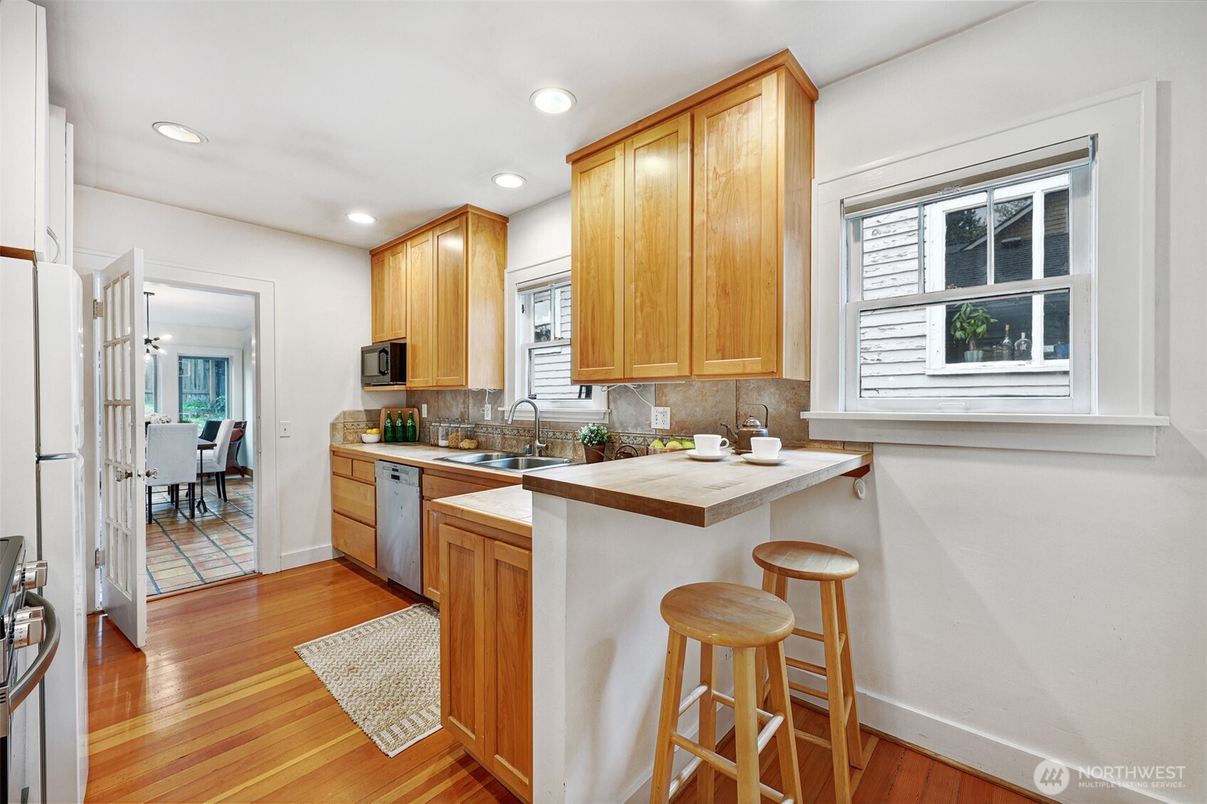 7049 Ravenna Avenue NE #B, Seattle, WA 98115