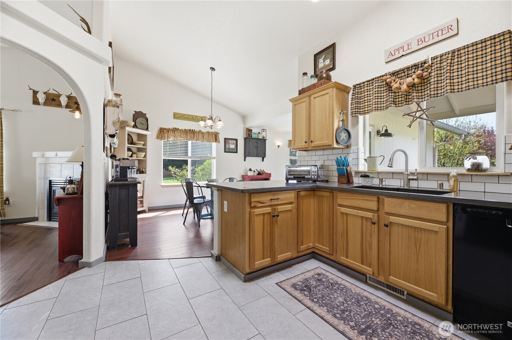 9227 176th Avenue SW, Rochester, WA 98579