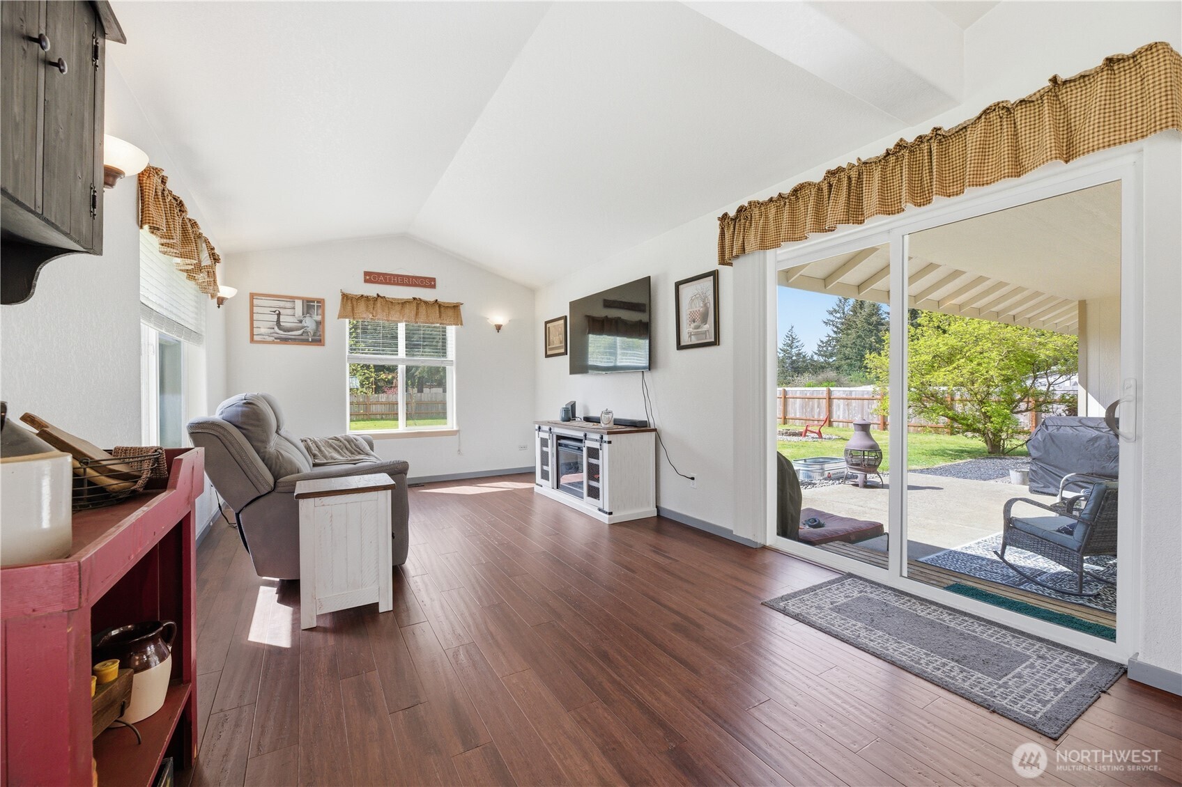 9227 176th Avenue SW, Rochester, WA 98579