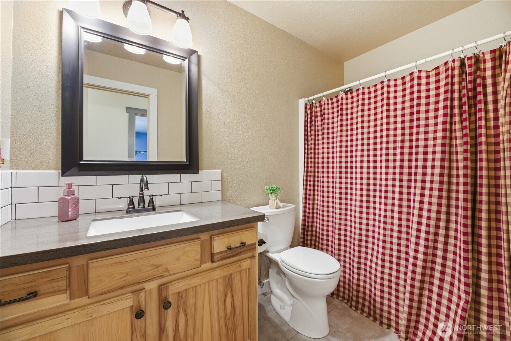 9227 176th Avenue SW, Rochester, WA 98579