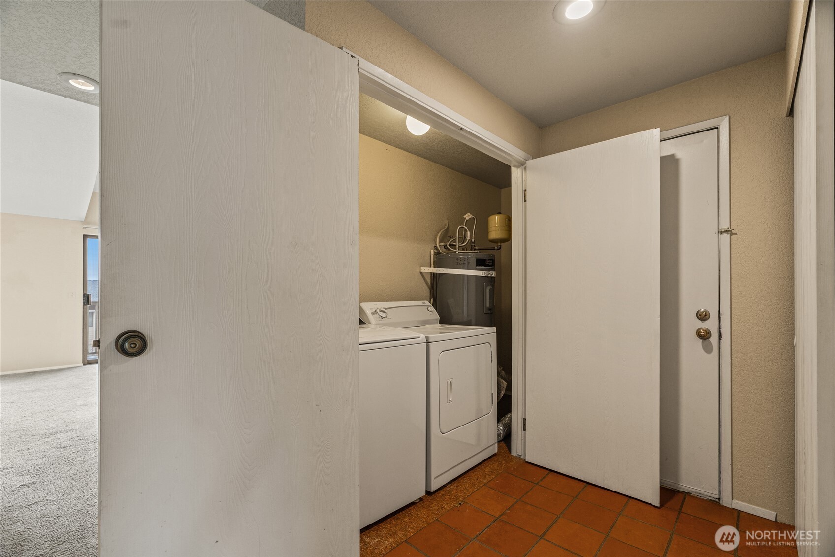1319 S Puget Drive #D-35, Renton, WA 98055