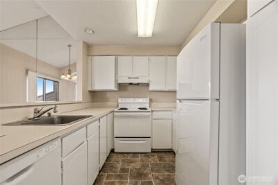 1319 S Puget Drive #D-35, Renton, WA 98055 - Photo 7