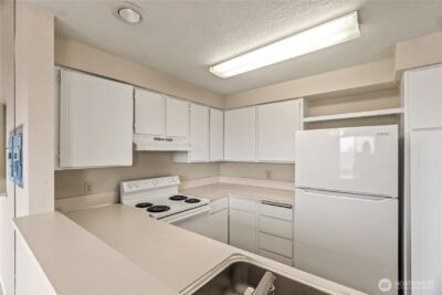 1319 S Puget Drive #D-35, Renton, WA 98055 - Photo 10