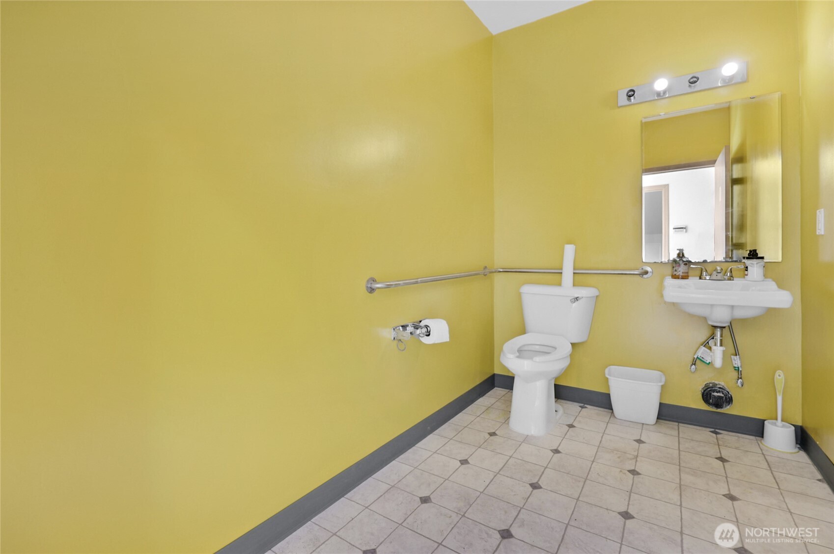 381 E Main Street , Monroe, WA 98272