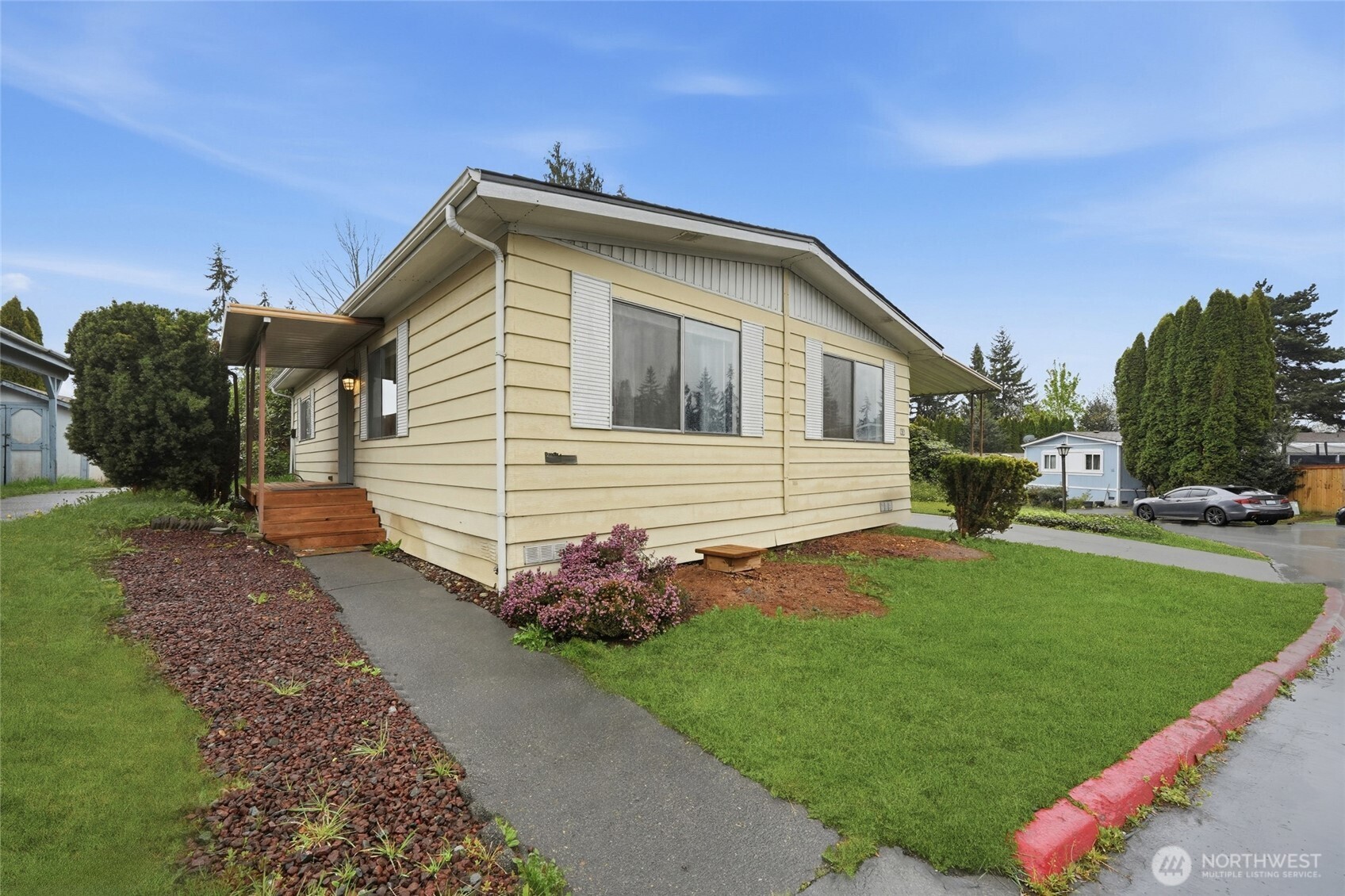 12605 E Gibson Rd #65, Everett, WA 98204-8601