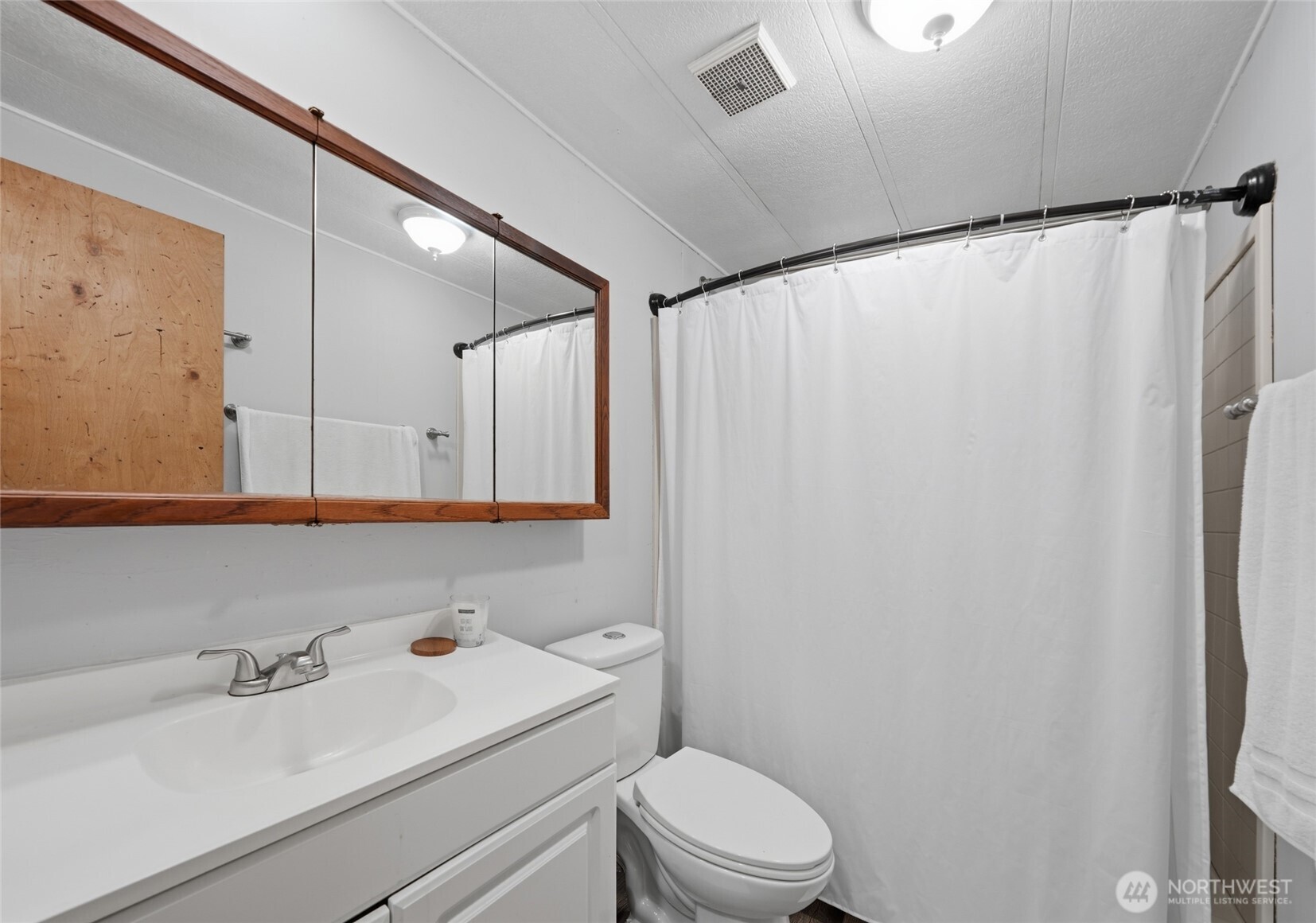 12605 E Gibson Rd #65, Everett, WA 98204-8601