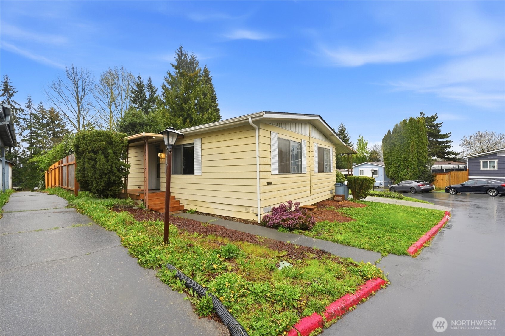 12605 E Gibson Rd #65, Everett, WA 98204-8601