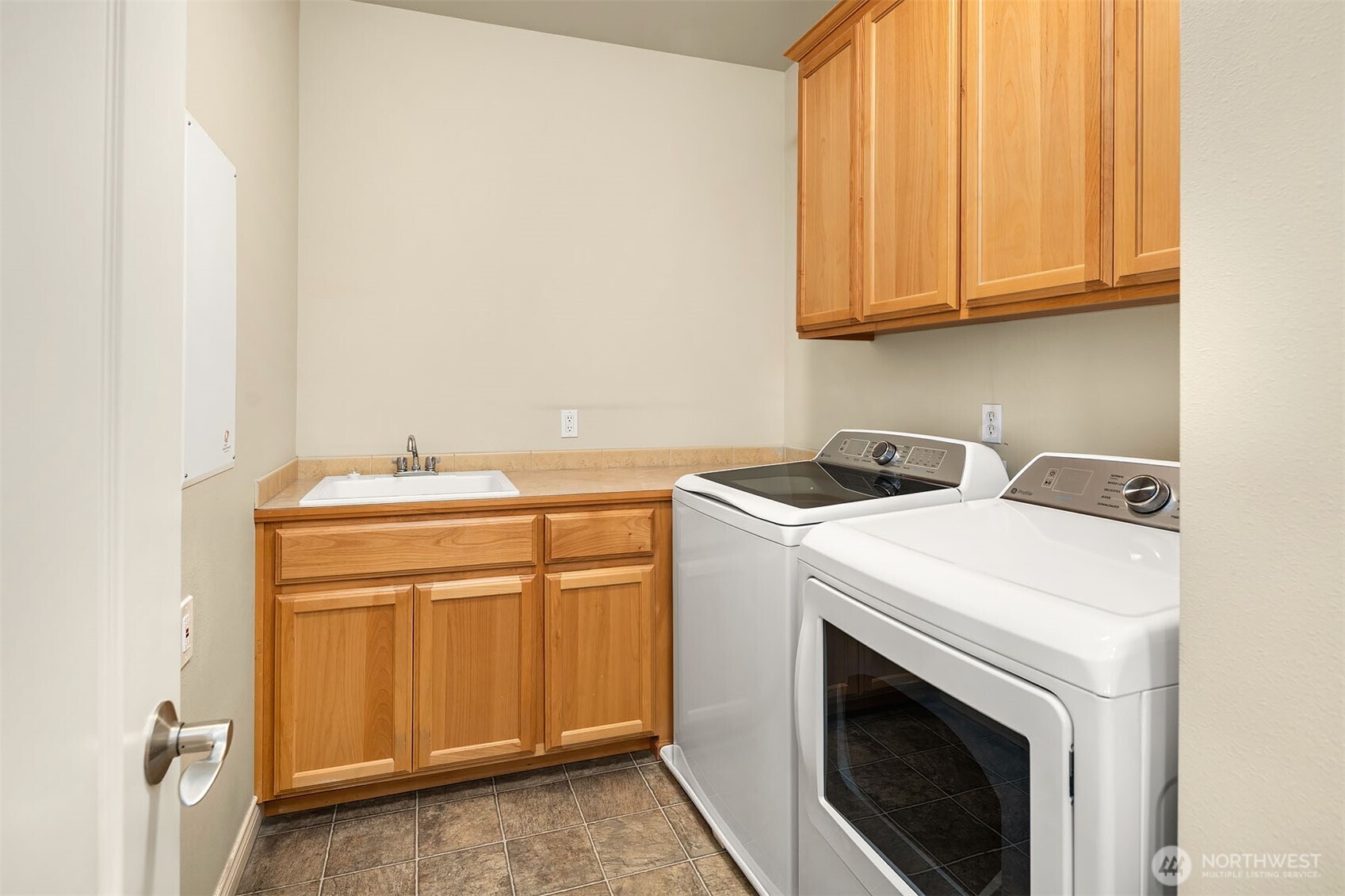 11787 159th Avenue NE, Redmond, WA 98052