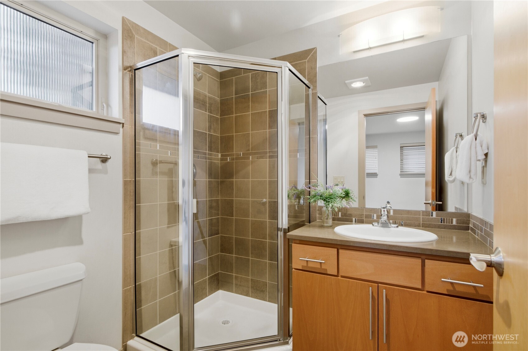 925 N 85th Street #B, Seattle, WA 98103
