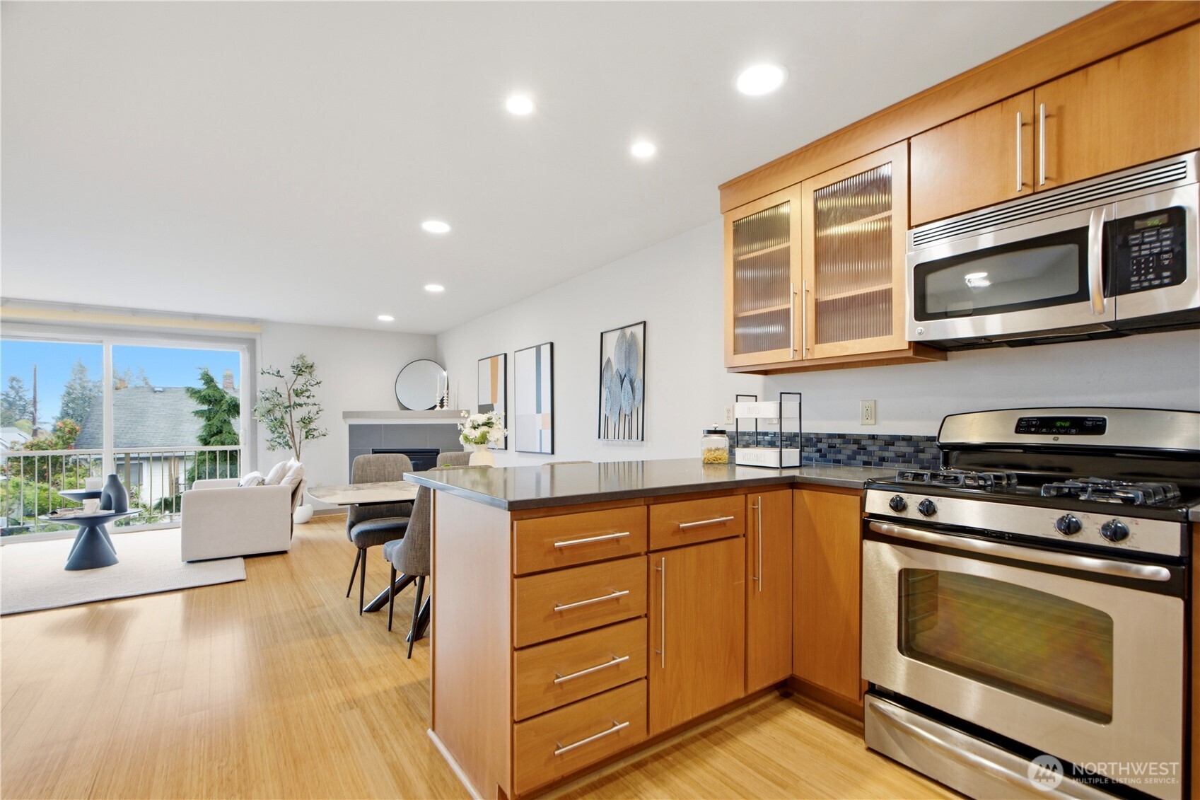 925 N 85th Street #B, Seattle, WA 98103
