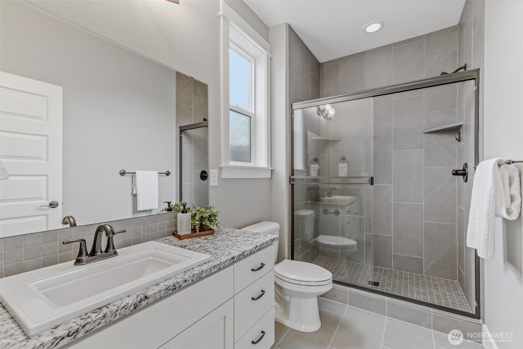 8104 NE 185th Avenue , Vancouver, WA 98682