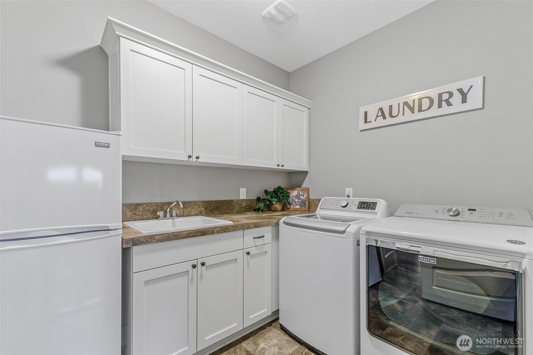8104 NE 185th Avenue , Vancouver, WA 98682