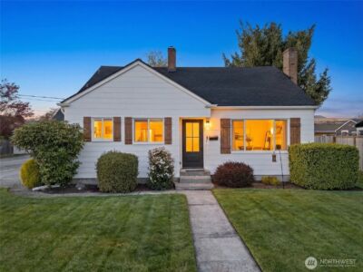 713 4th Avenue SW, Puyallup, WA 98371