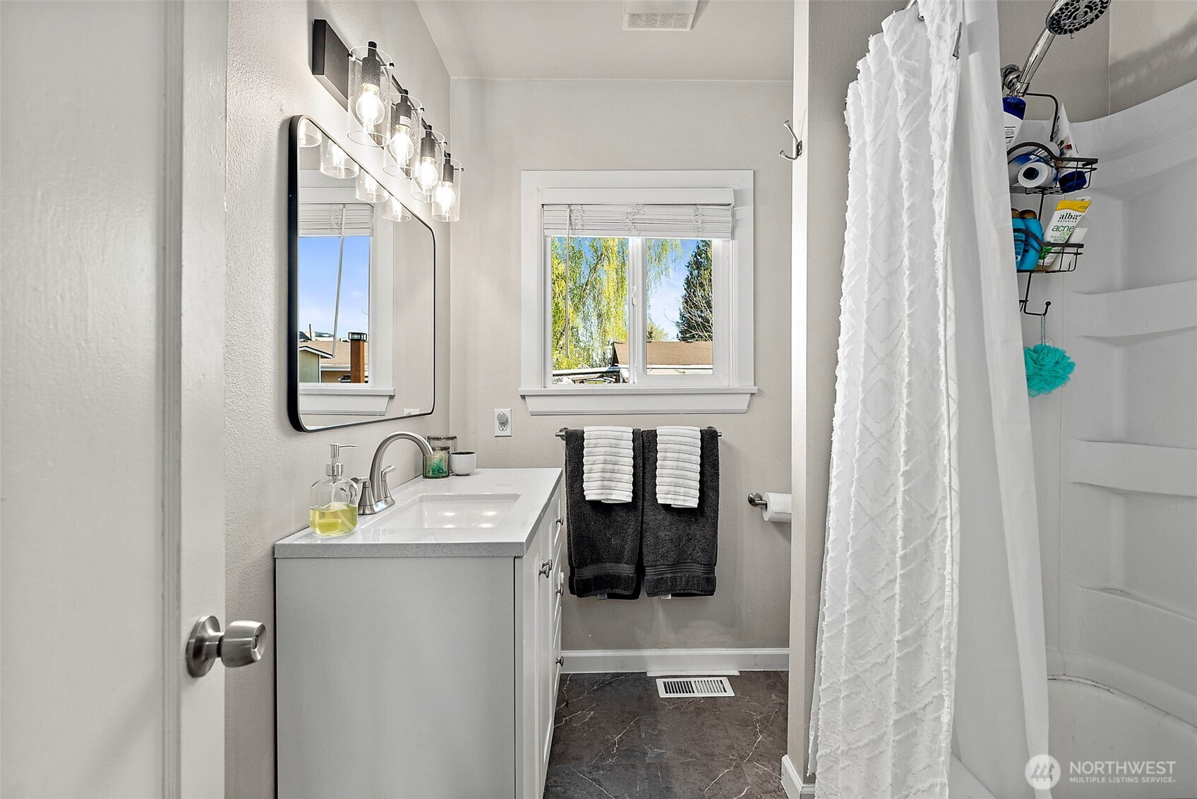 713 4th Avenue SW, Puyallup, WA 98371