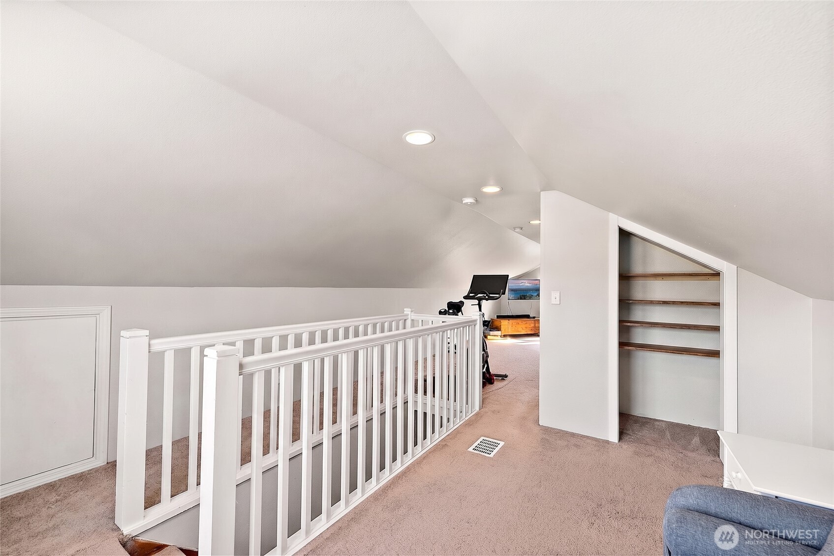 713 4th Avenue SW, Puyallup, WA 98371