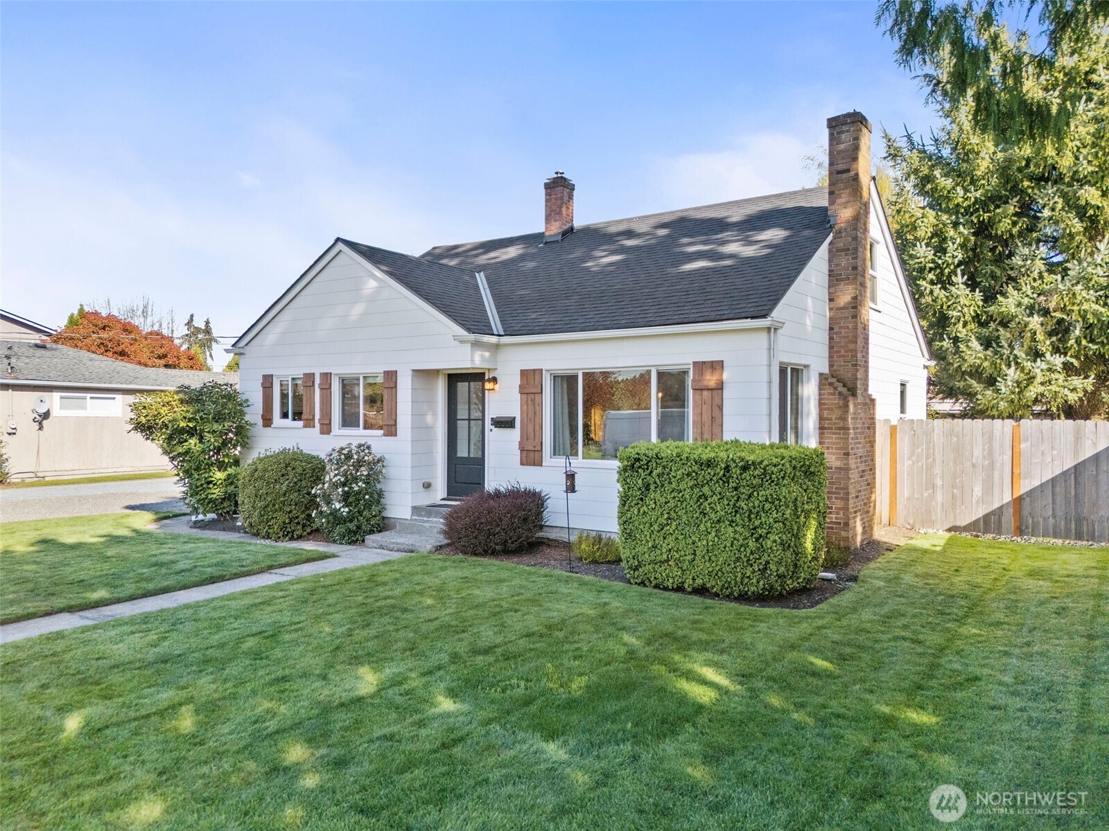 713 4th Avenue SW, Puyallup, WA 98371