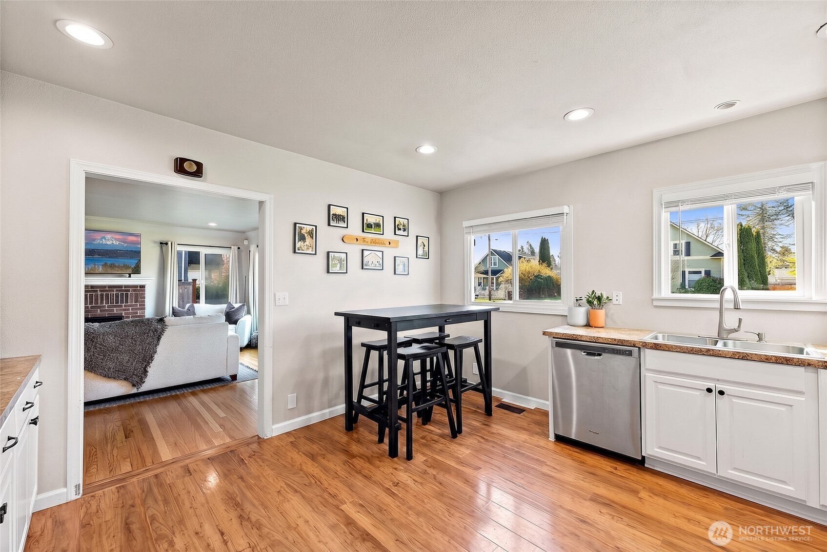 713 4th Avenue SW, Puyallup, WA 98371