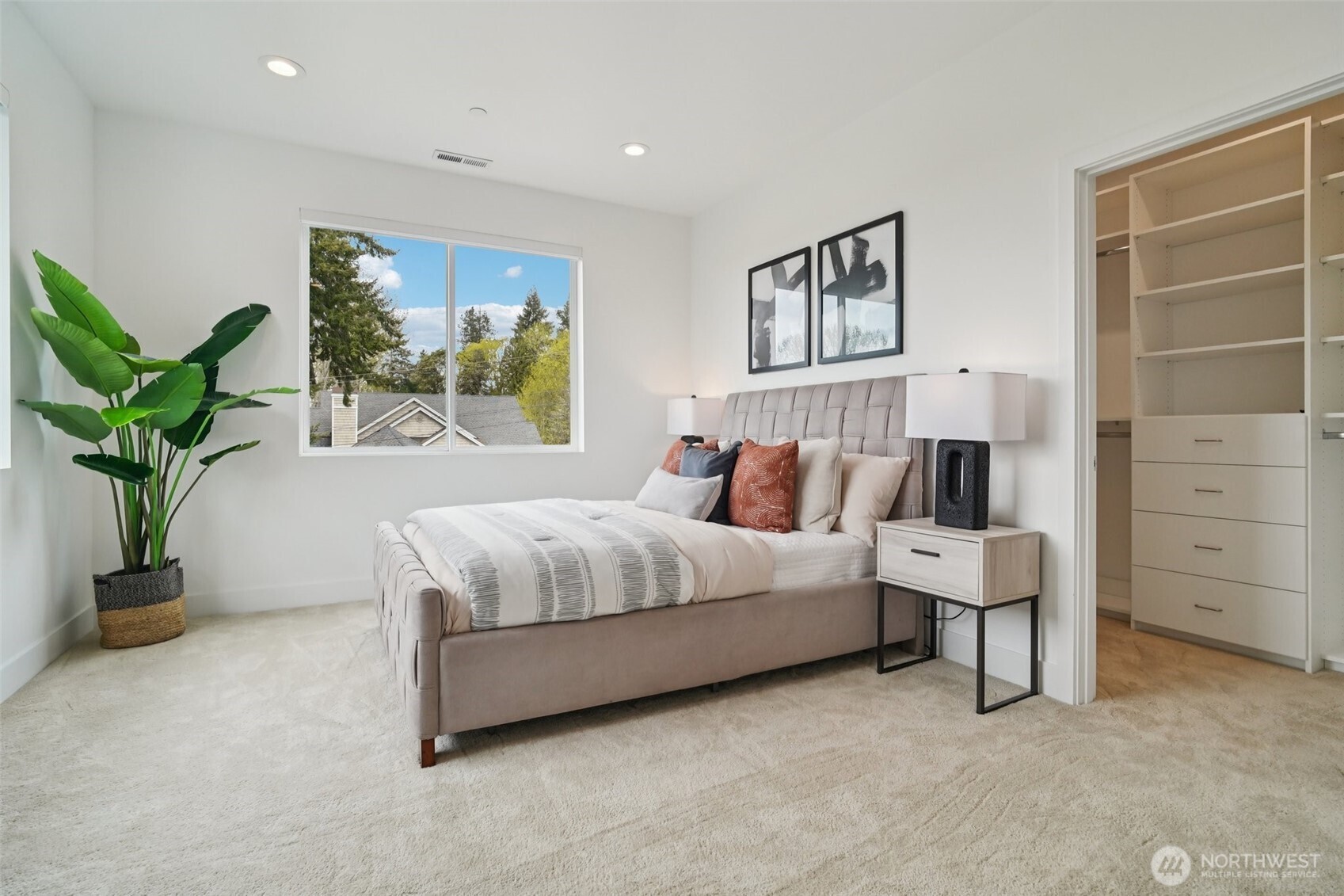 13643 SE 10th Street SE, Bellevue, WA 98005