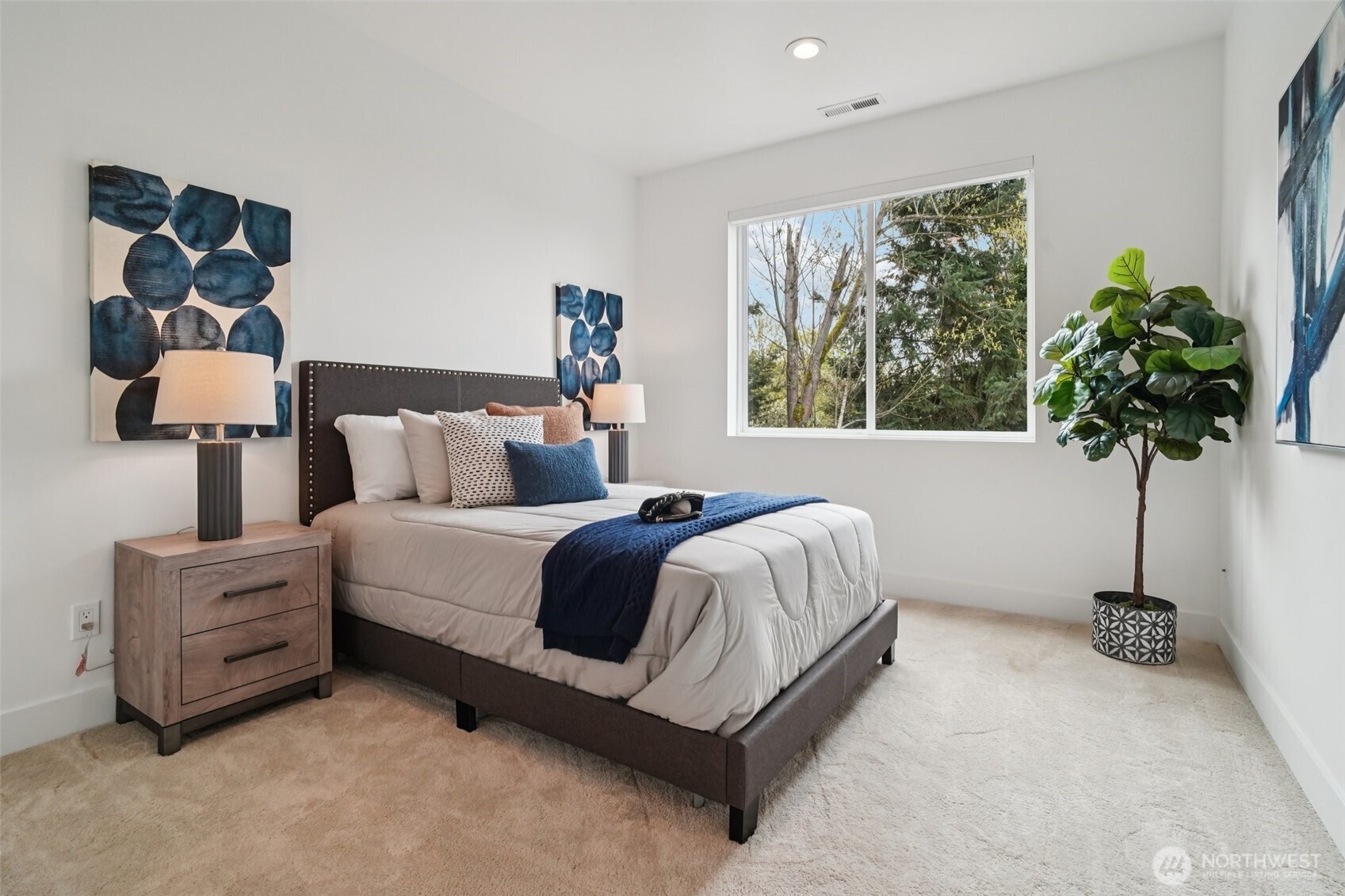 13643 SE 10th Street SE, Bellevue, WA 98005