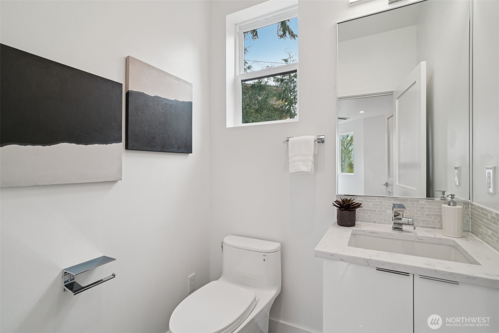 13643 SE 10th Street SE, Bellevue, WA 98005