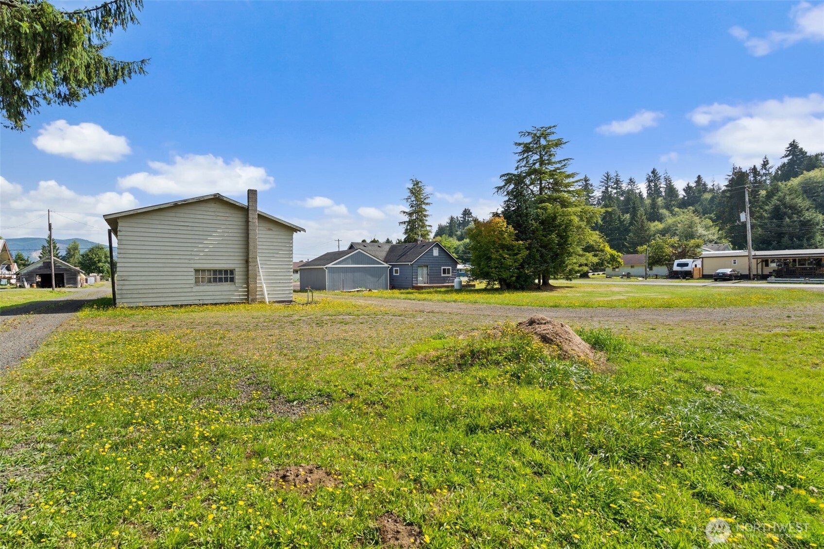 1206 W 4th Street , South Bend, WA 98586