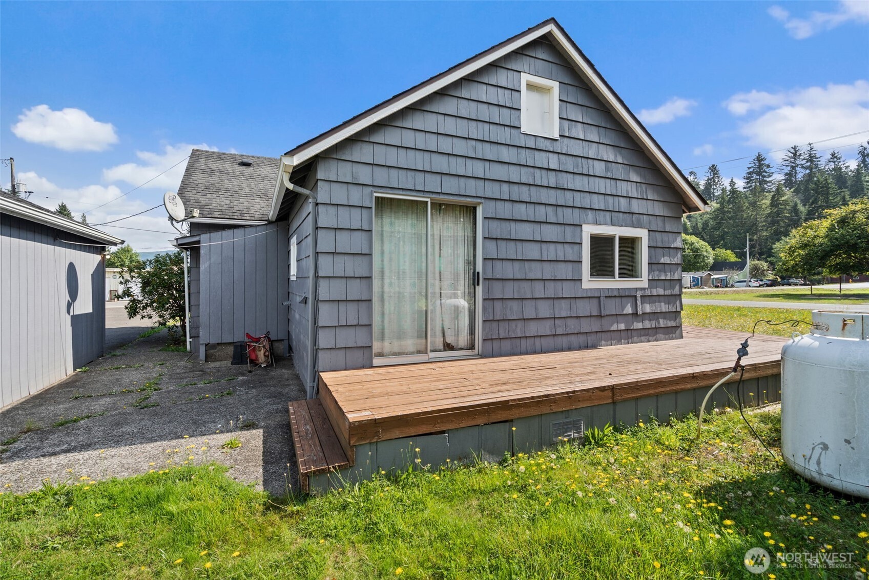 1206 W 4th Street , South Bend, WA 98586