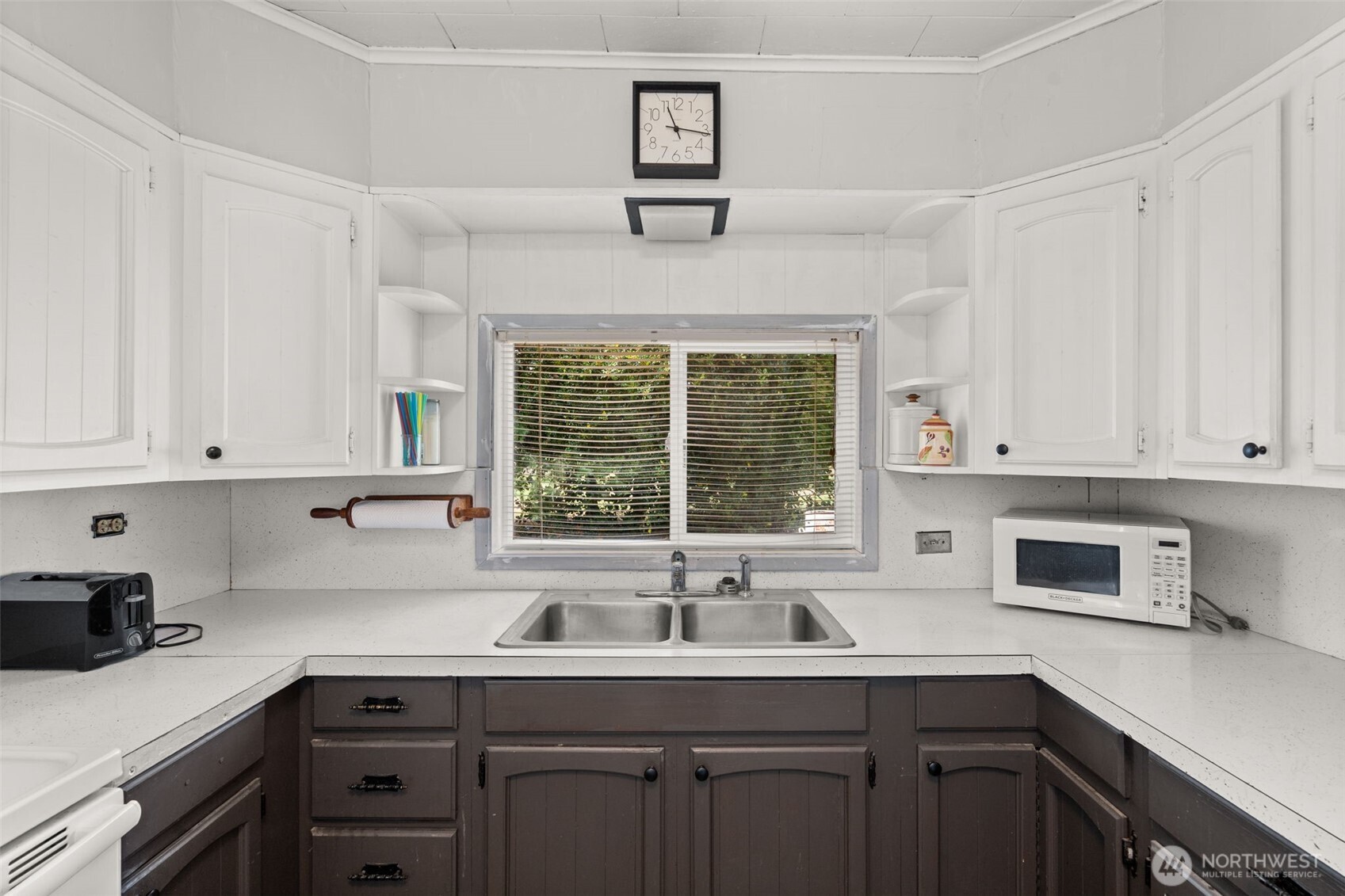 1206 W 4th Street , South Bend, WA 98586