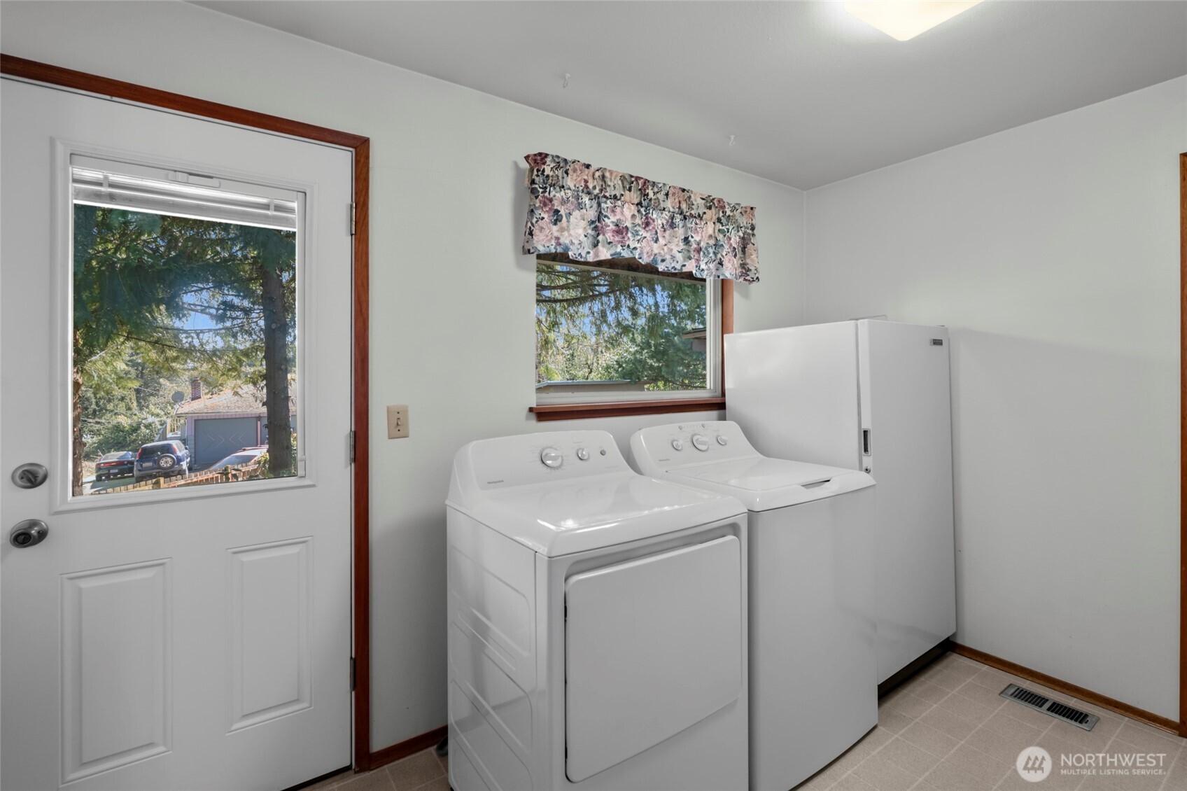 4439 S 170th Street , SeaTac, WA 98188