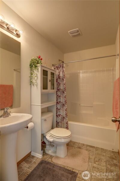 29704 SE 217th pl se , Kent, WA 98042 - Photo 15