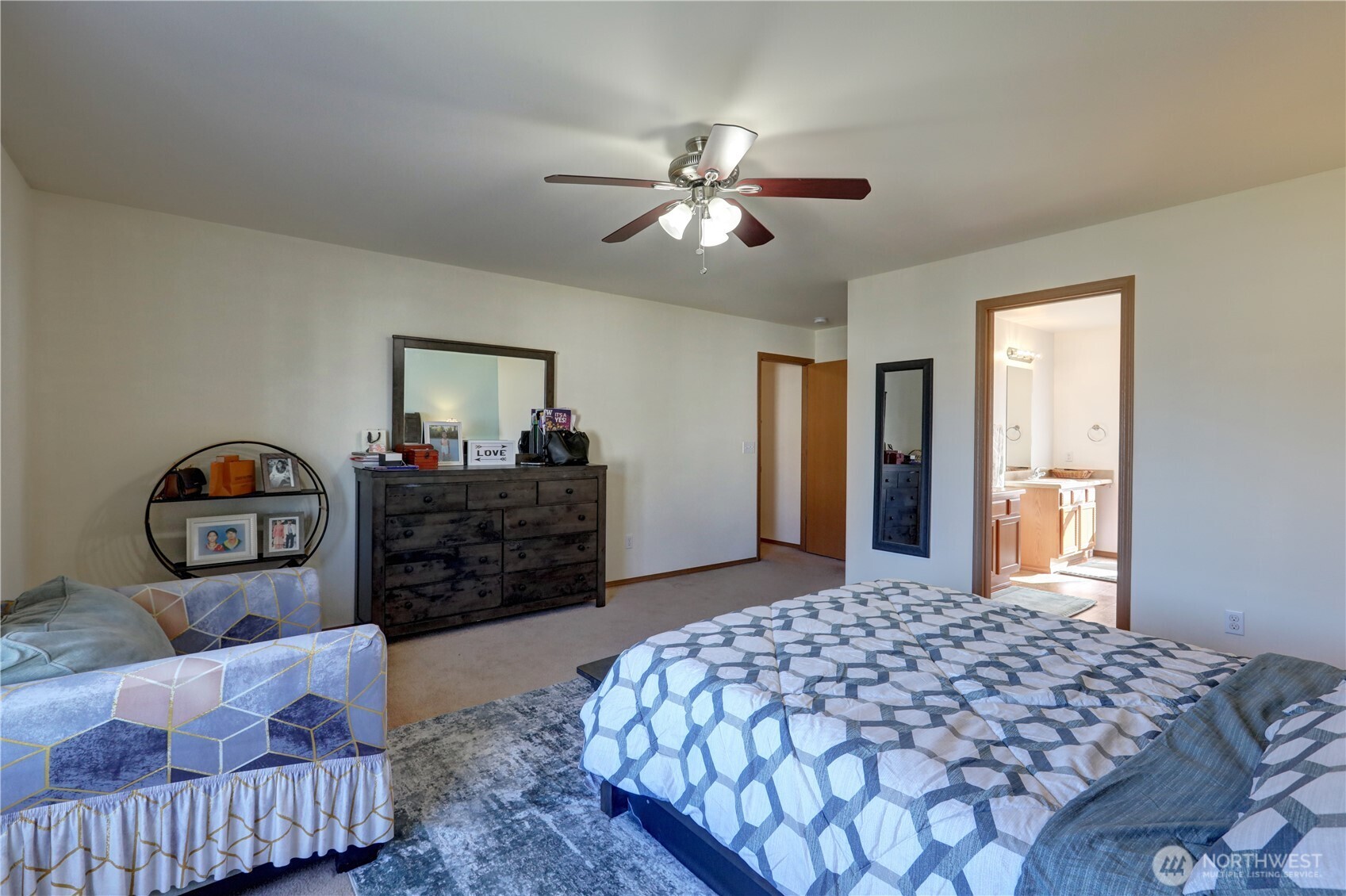 29704 SE 217th pl se , Kent, WA 98042