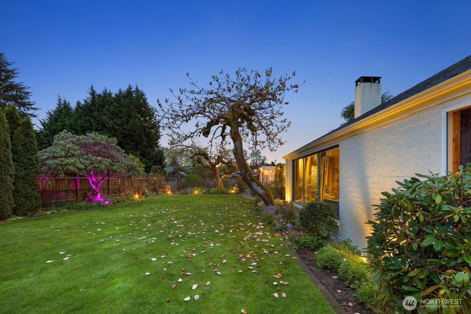 2036 Tacoma Road , Puyallup, WA 98371