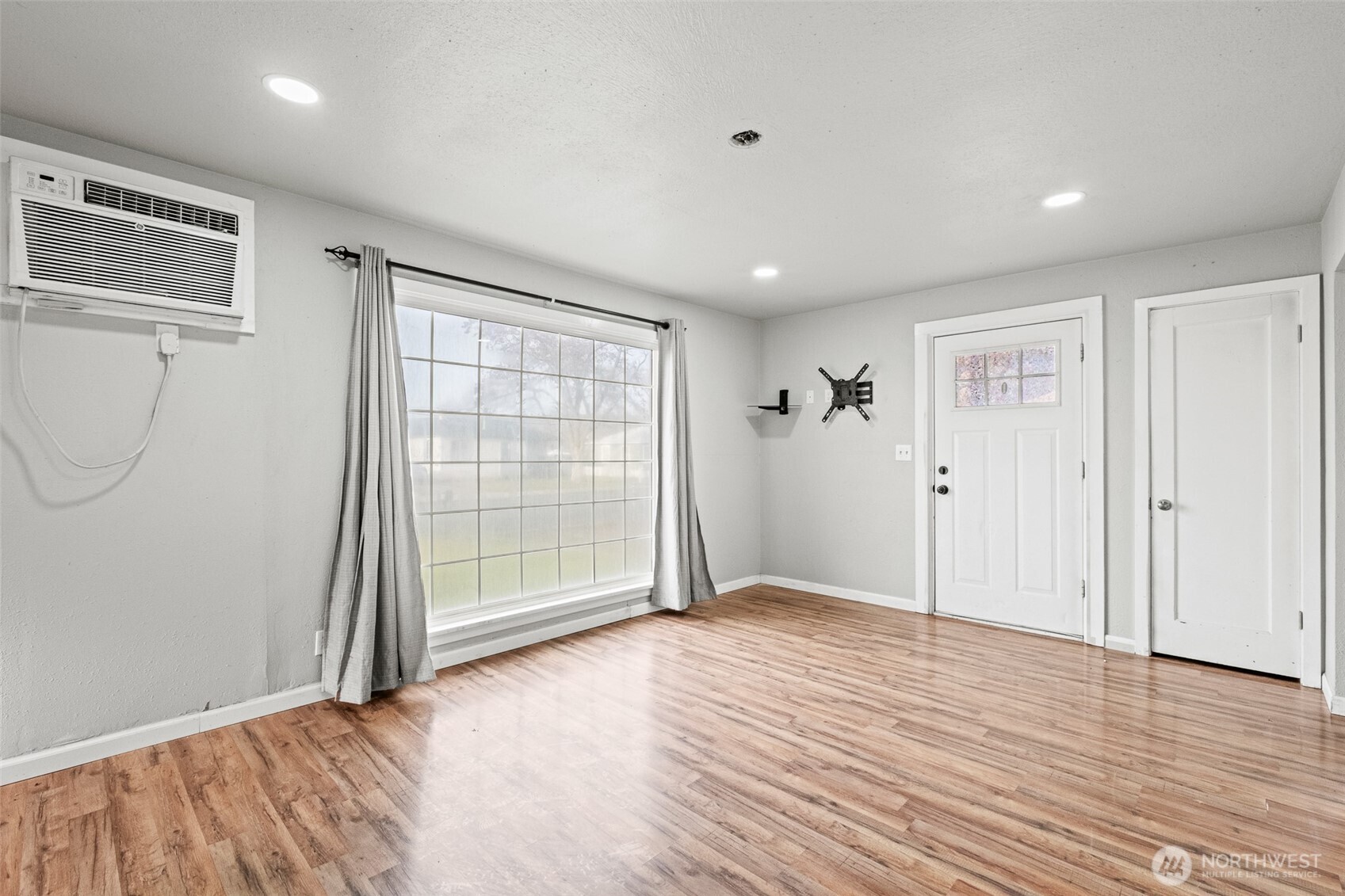 112 E Street NE, Ephrata, WA 98823