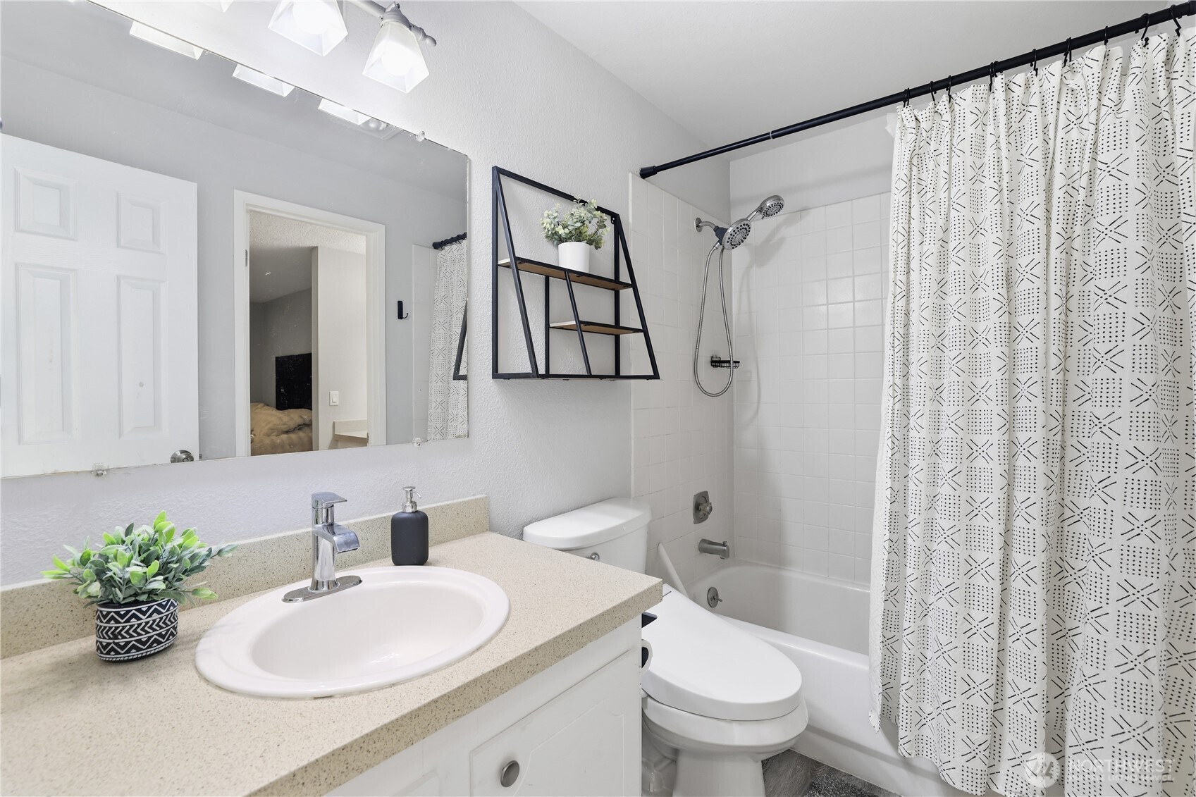 1812 SW 318th Place #28D, Federal Way, WA 98023