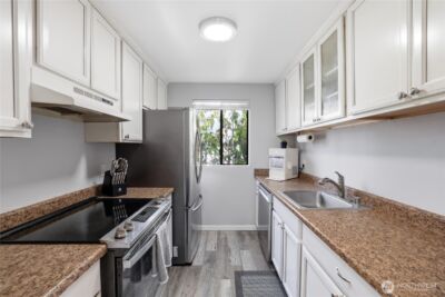 1812 SW 318th Place #28D, Federal Way, WA 98023 - Photo 8