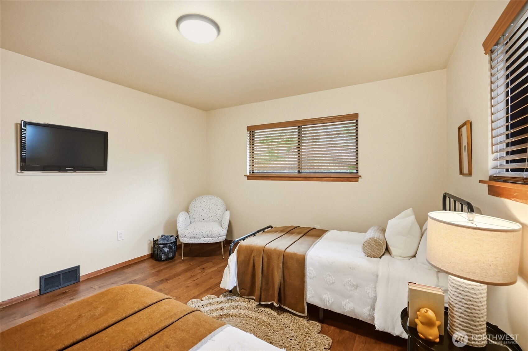 525 Kenosia Avenue S, Kent, WA 98030