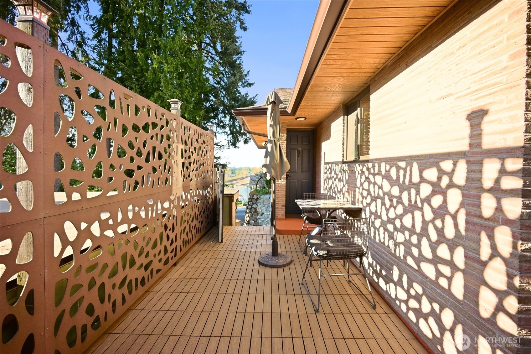 525 Kenosia Avenue S, Kent, WA 98030