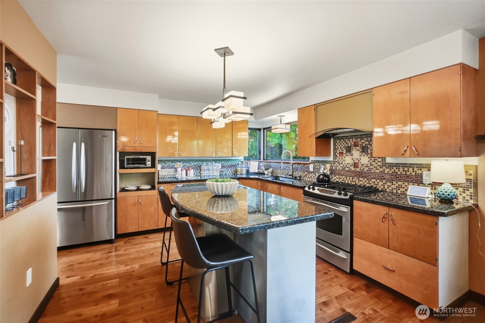 525 Kenosia Avenue S, Kent, WA 98030
