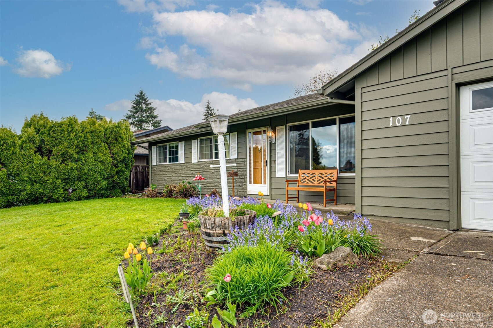 107 NW 102nd Street , Vancouver, WA 98685