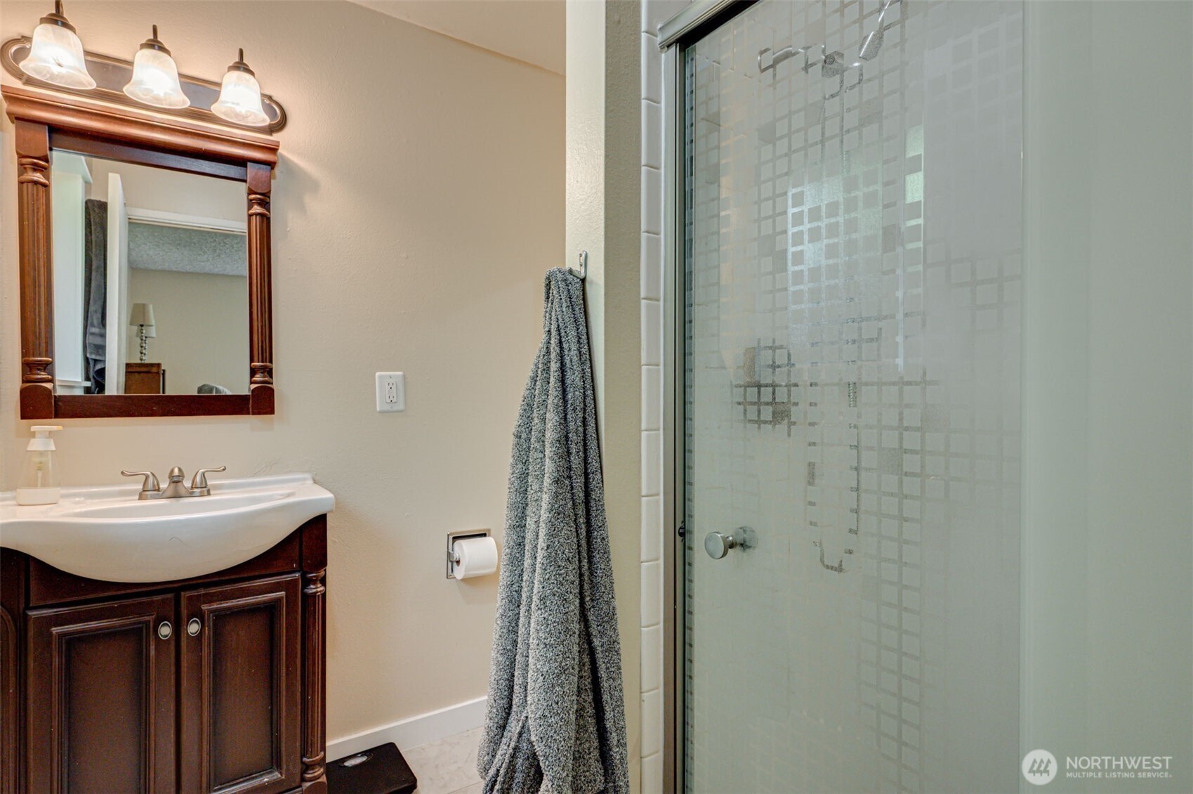 107 NW 102nd Street , Vancouver, WA 98685