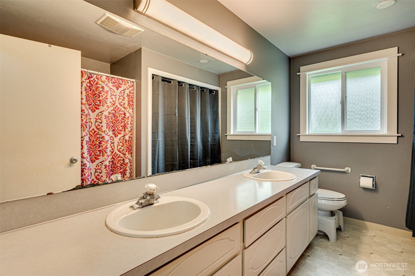 107 NW 102nd Street , Vancouver, WA 98685