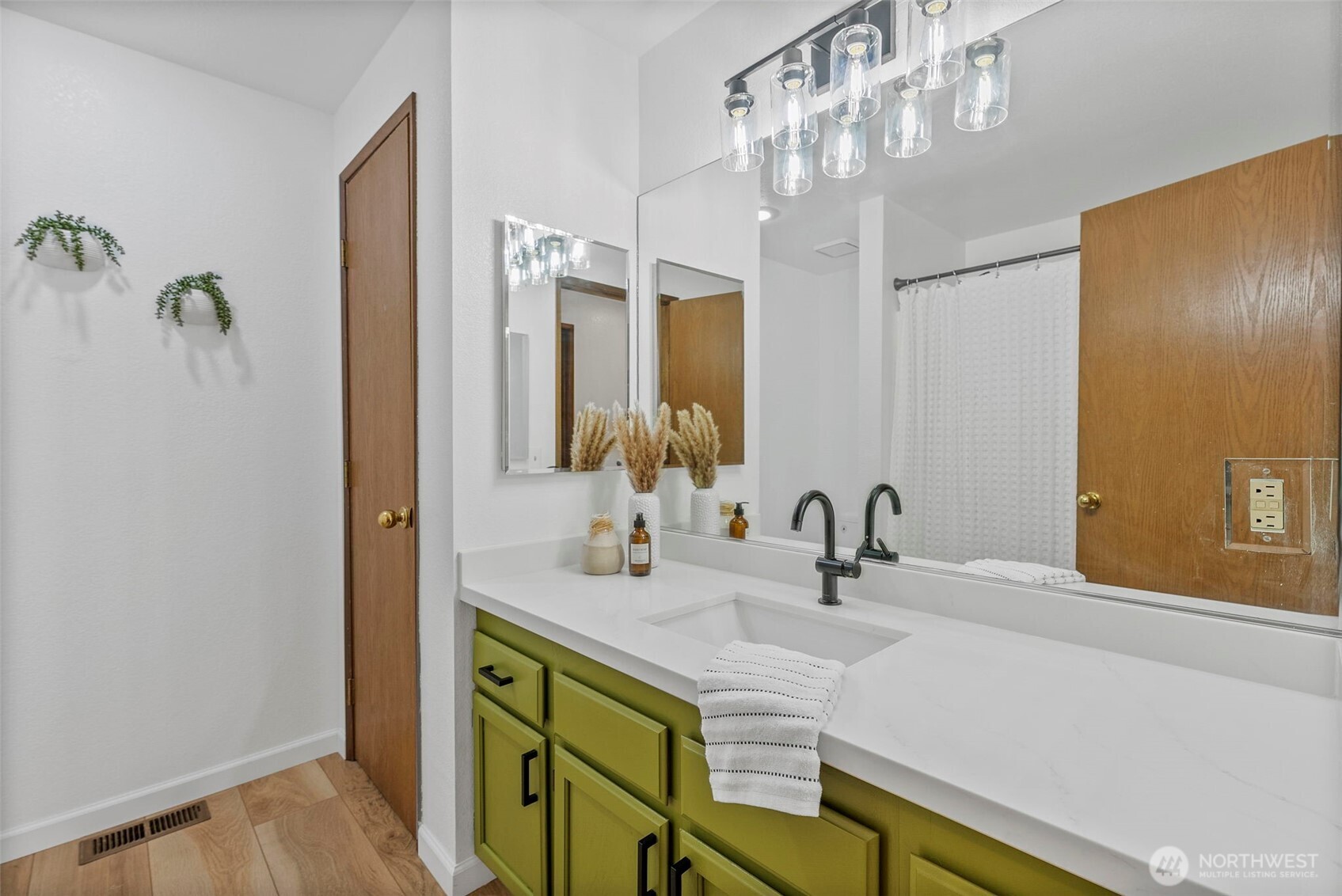 23939 SE 186th Street , Maple Valley, WA 98038