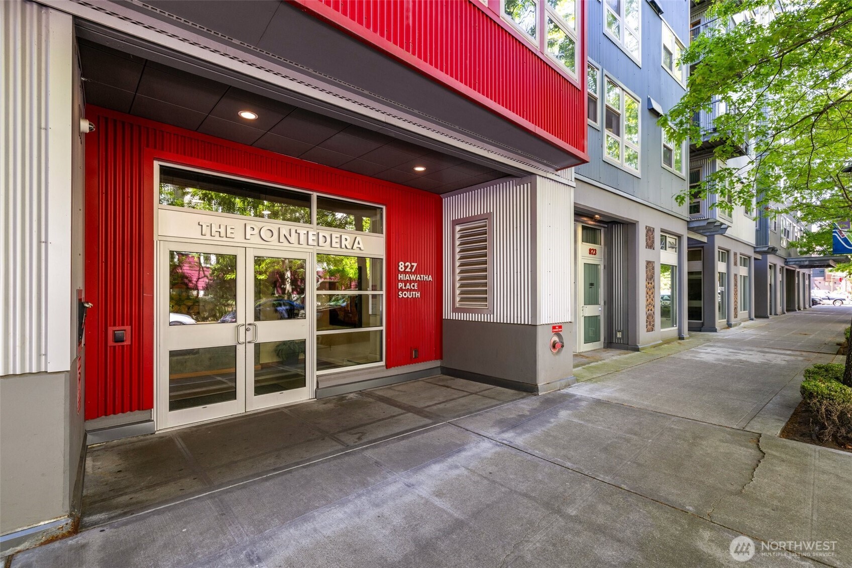 827 Hiawatha Place S #515, Seattle, WA 98144
