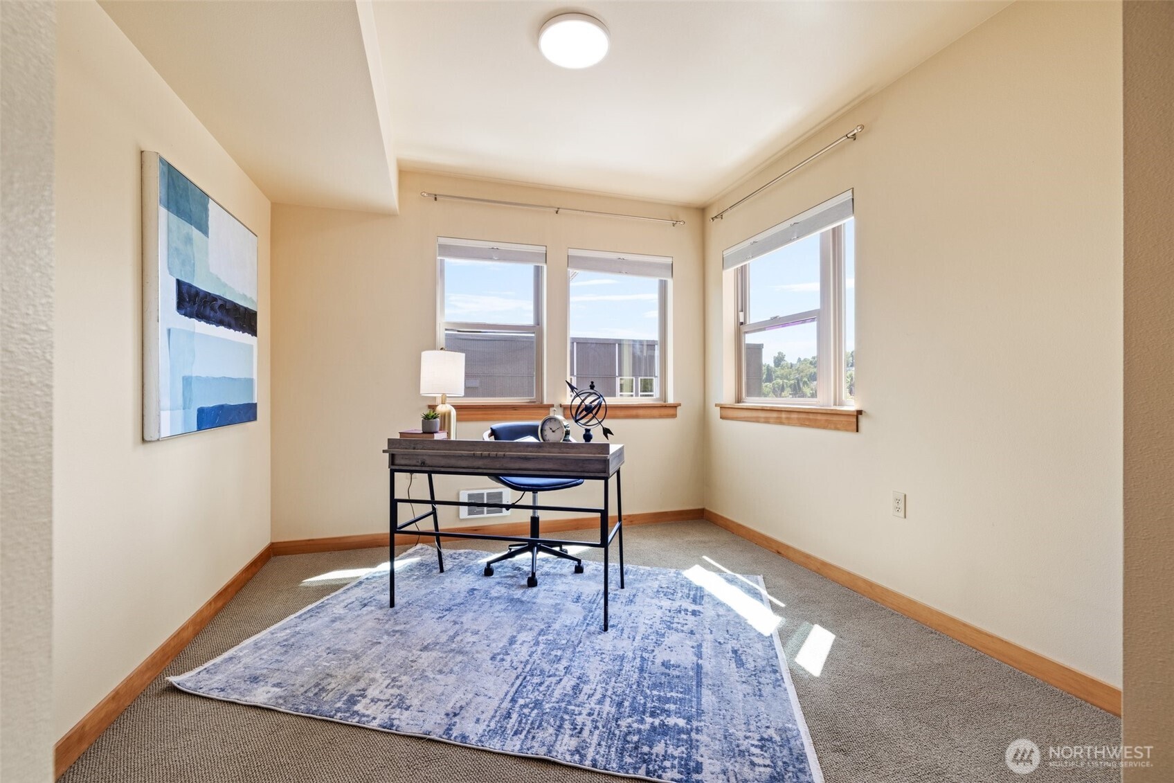 827 Hiawatha Place S #515, Seattle, WA 98144